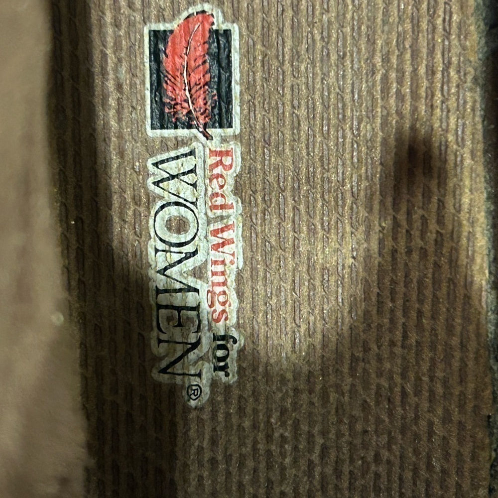 Red wings for women size 10 1/2. Brown - Picture 4 of 5